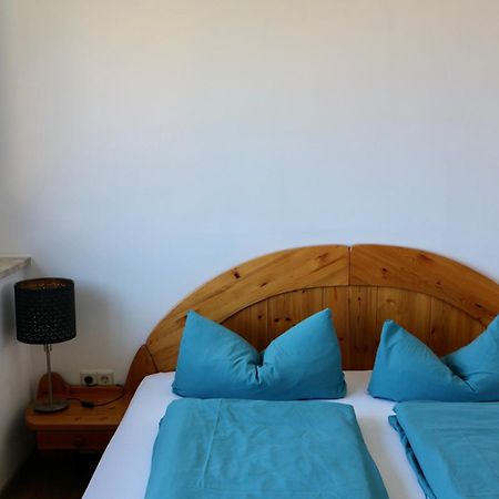 Gemuetliches Apartment Am Brombachsee Mit Seeblick. Absberg Bagian luar foto